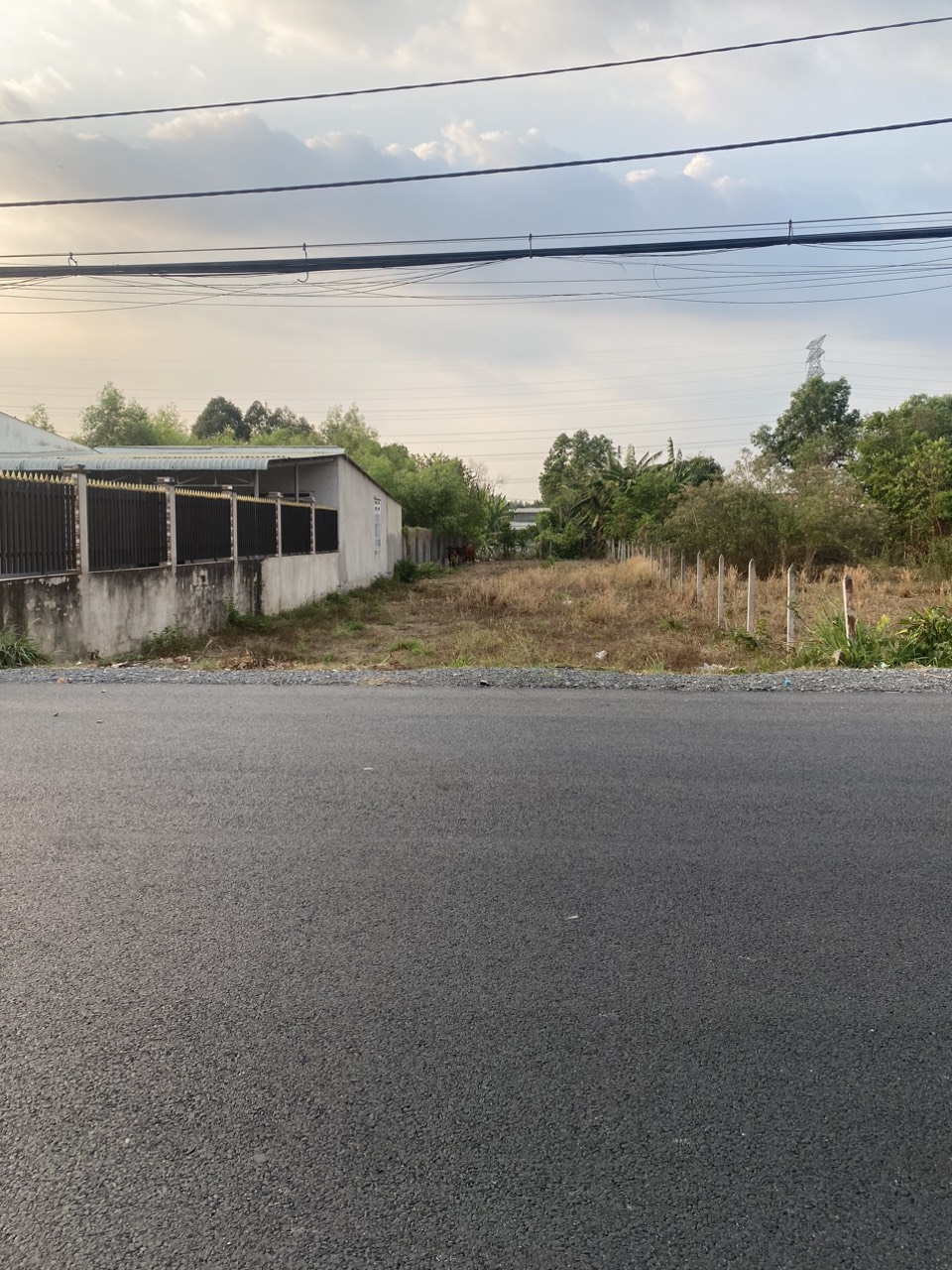 Giảm giá! Bán lô đất MT đường chính Nguyễn Văn Khạ, diện tích 586m2, có 225m thổ cư, xã Nhuận Đức