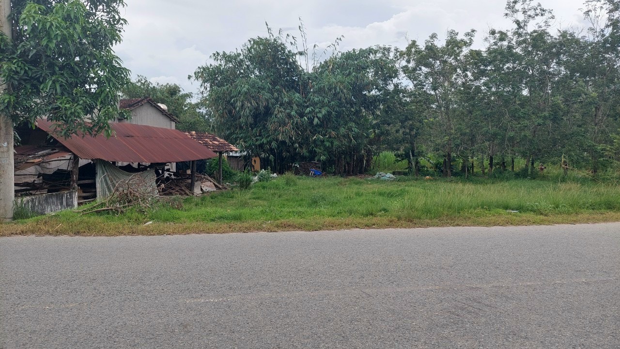 Cần lô đất MT đường nhựa Võ Thị Bàng 2 xe cont tránh nhau, dt 685,5m, có 60m thổ cư, xã An Nhơn Tây