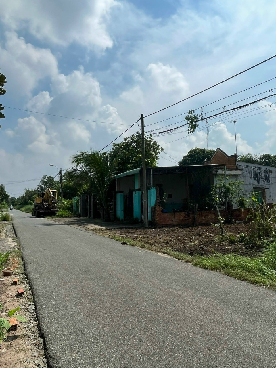 Bán đất Củ Chi, lô đất MT đường nhựa 490, dt 225m, có 92m thổ cư, xã Nhuận Đức