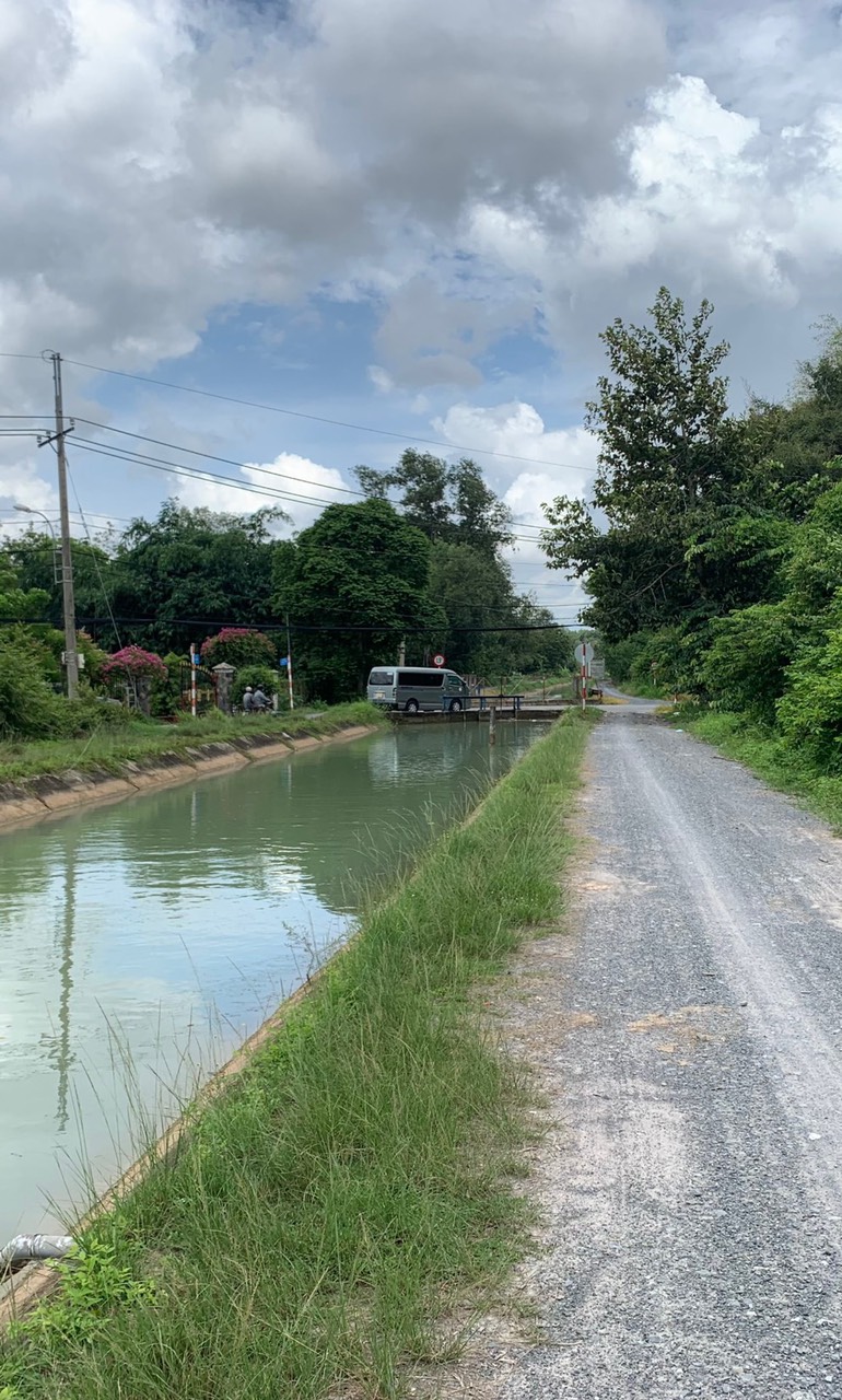 Bán lô đất 2 mặt tiền đường xe tải, diện tích 8.812m2, có 300m thổ cư, xã Nhuận Đức