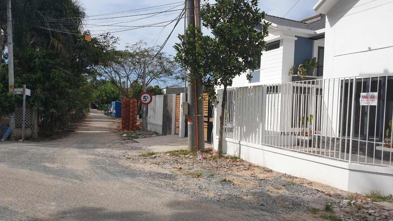 Bán lô đất MT đường Bê Tông Trần Thị Rộng, 1.093m2, full thổ cư, xã Nhuận Đức