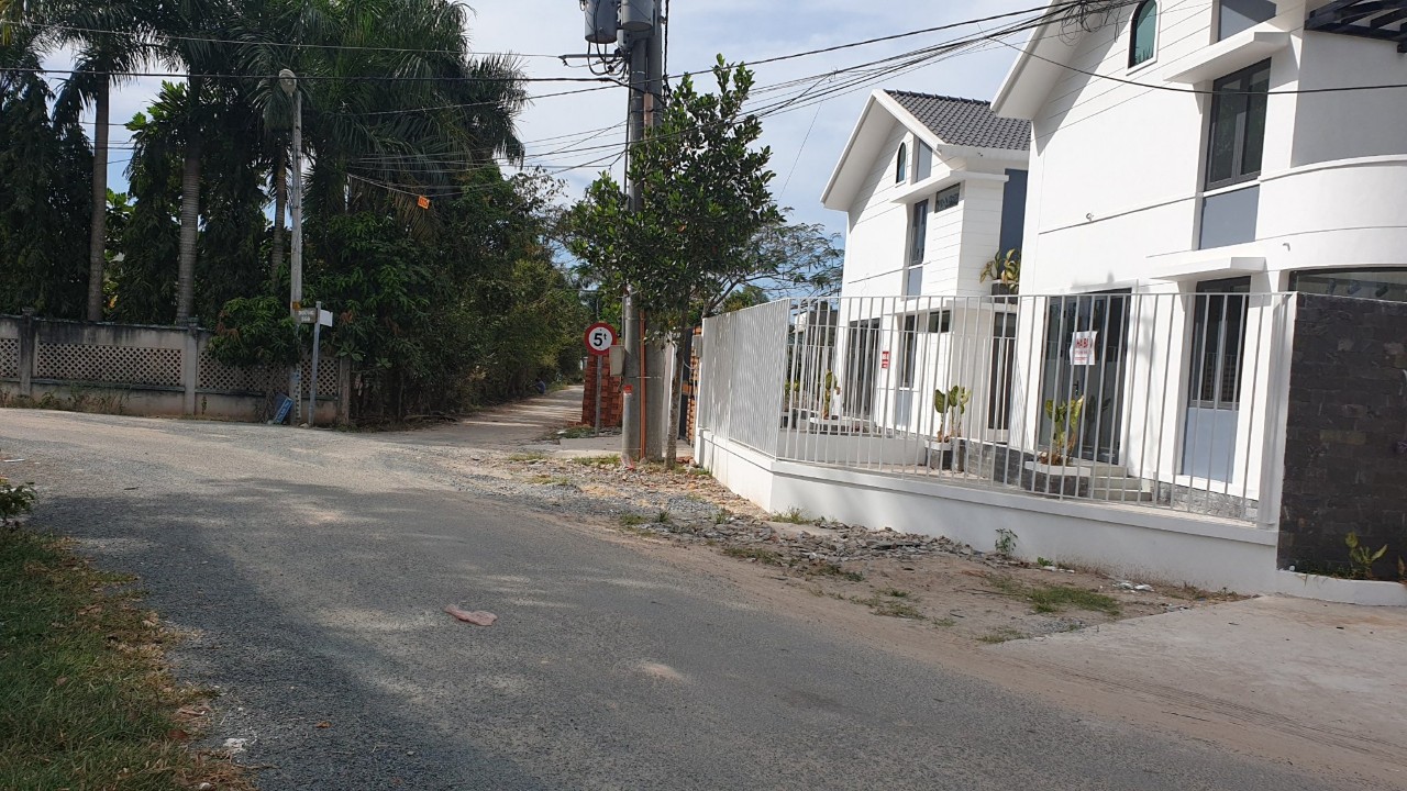 Bán lô đất MT đường Bê Tông Trần Thị Rộng, 1.093m2, full thổ cư, xã Nhuận Đức