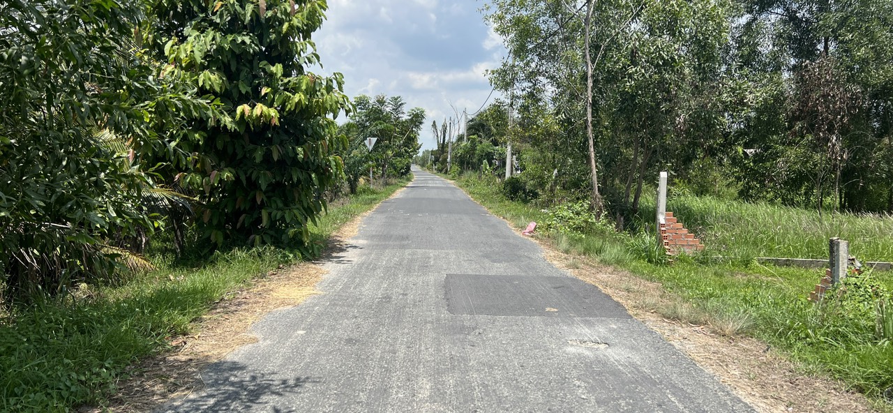 Bán lô đất mt Đường Nguyễn Thị Náo ngay resort THÔN KINH ĐÔNG, dt 145m, full thổ, xã Thái Mỹ.