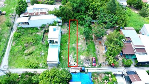 Bán gấp lô đất mt trải đá xe o tô, dt 174m, full thổ cư, xã Nhuận Đức..