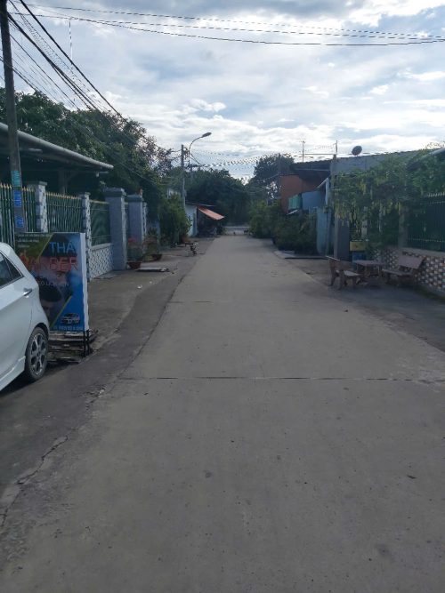 Bán nhà cấp 4 có gác, mặt tiền đường số 82, xã Phú Hòa Đông