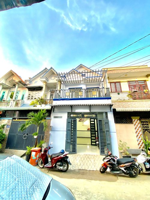 Bán nhà đẹp 1 trệt 1 lầu đẹp 2 sẹc ngắn đường Phạm Thị Giây, xã Đông Thạnh.