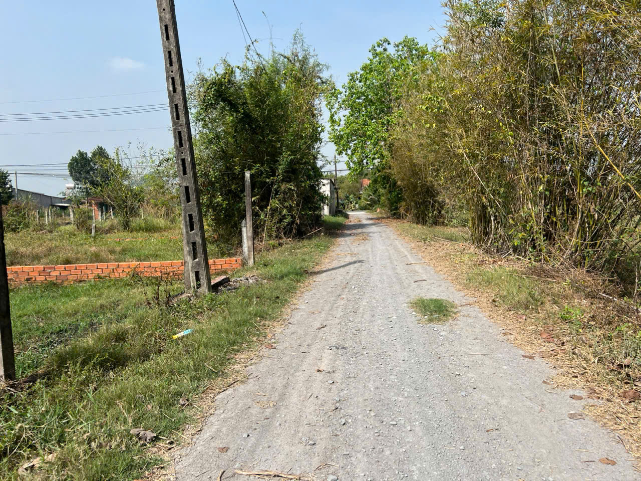 Đất ngộp giảm giá MT đường trải đá 1 sẹc ngắn đường An Nhơn Tây, DT 229 m2, Full thổ cư 100%, An Nhơn Tây