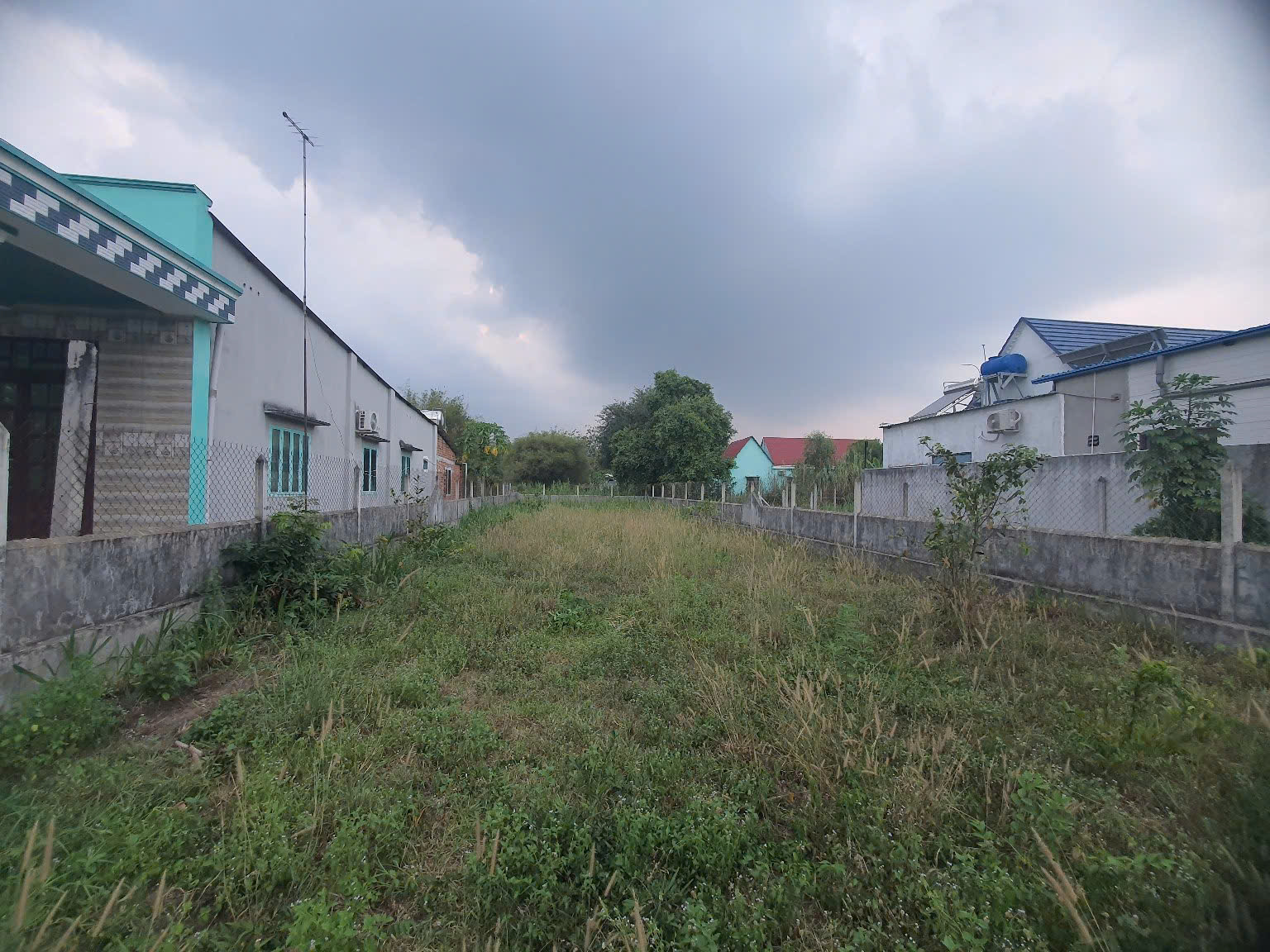 Hạ giá hơn 1 tỷ, bán lô đất đường số 686, diện tích 407,6m2 có 300m2 thổ cư, xã Thái Mỹ