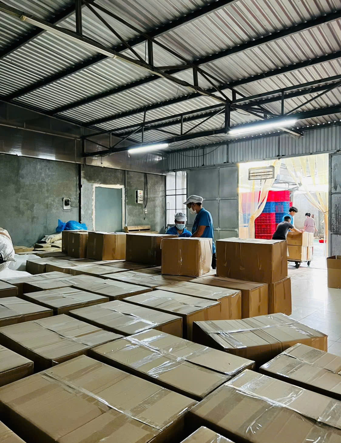 Bán xưởng hẻm xe tải 3,5 tấn, diện tích 1.071m2 có 497m2 thổ , xã Phú Hòa Đông