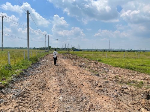 Bán gấp lô đất vườn đường xe oto tận nơi, diện tích 537m2, xã Nhuận Đức (mới)