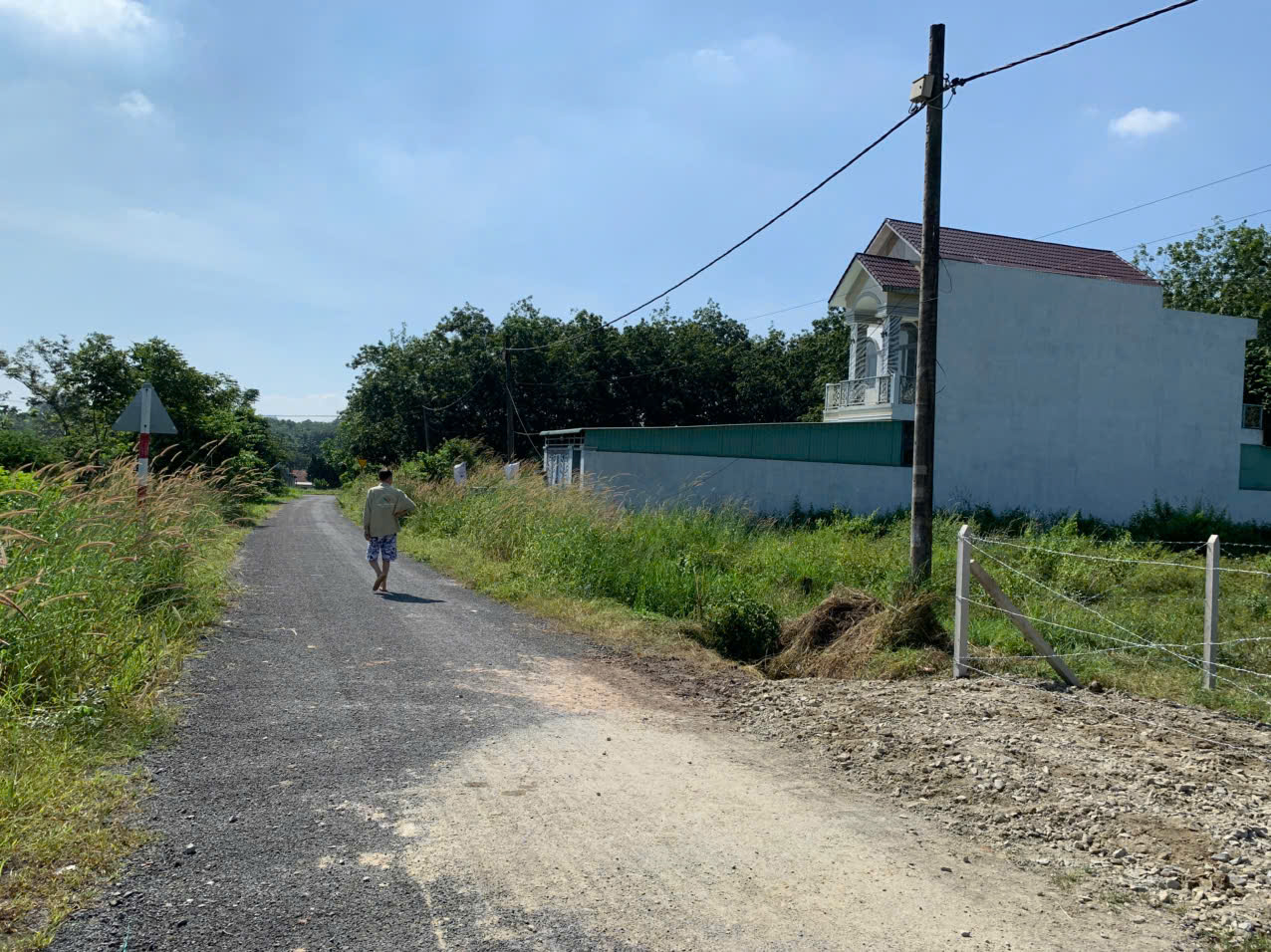 Bán Củ Chi, 1 sẹc ngắn đường Bến Đình 2 xe container tránh nhau 195m2, có 153m2 thổ cư, xã An Nhơn Tây.