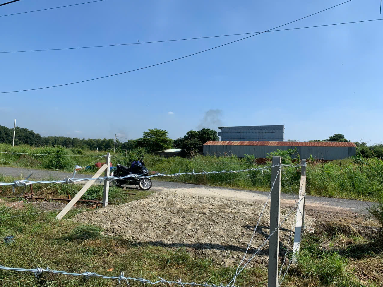 Bán Củ Chi, 1 sẹc ngắn đường Bến Đình 2 xe container tránh nhau 195m2, có 153m2 thổ cư, xã An Nhơn Tây.