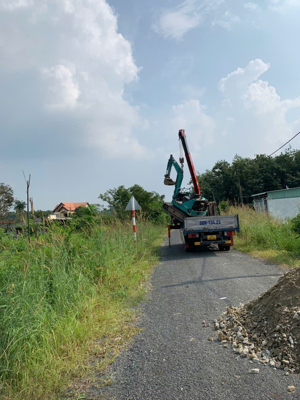 Bán Củ Chi, 1 sẹc ngắn đường Bến Đình 2 xe container tránh nhau 195m2, có 153m2 thổ cư, xã An Nhơn Tây.