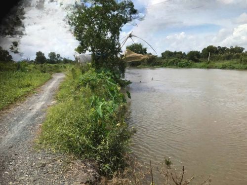 Đất Củ Chi, bán lô đất cặp rạch Láng The, dt 2.378m2 (QH đất vườn), xã Phú Hòa Đông (mới).