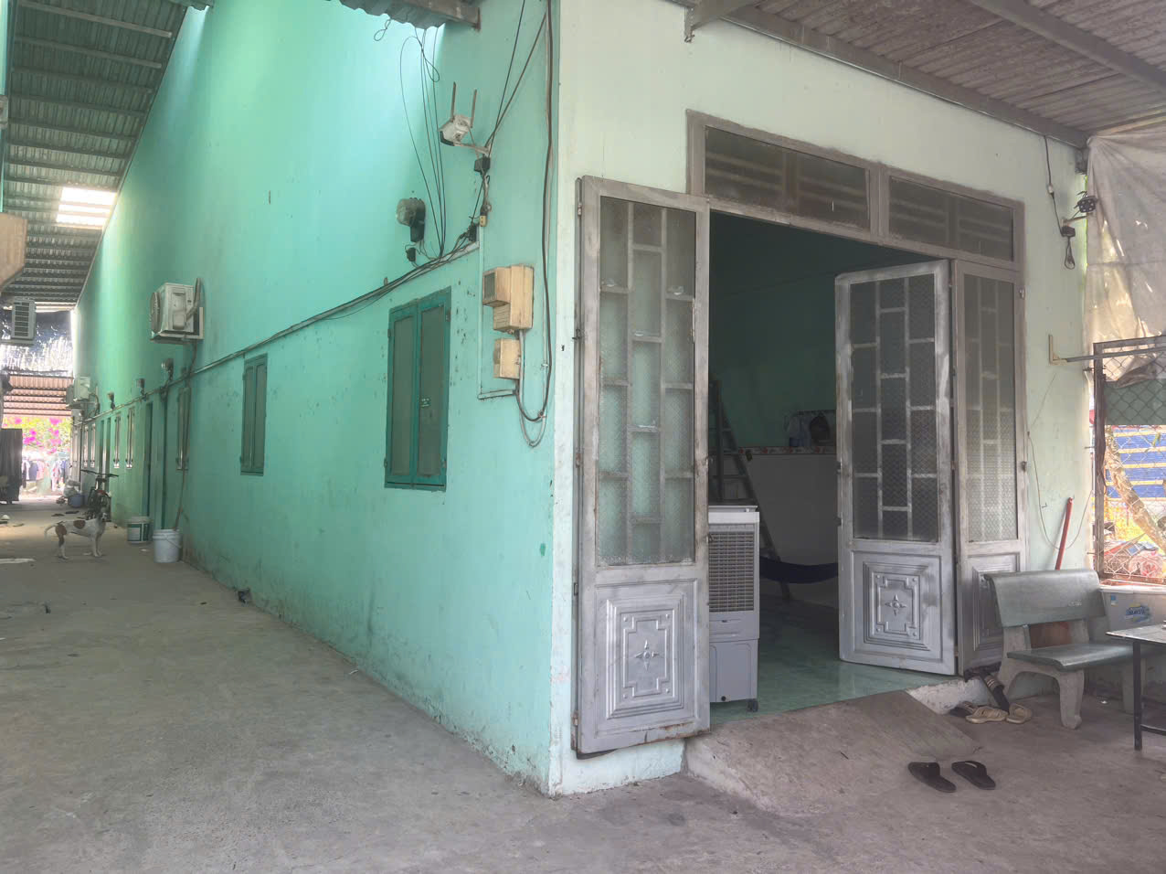 Bán dãy nhà trọ 13 phòng đang cho thu nhập 14tr/Tháng, 2 sẹc TL 2, dt 478m2, có 399m thổ cư, xã Nhuận Đức (mới)