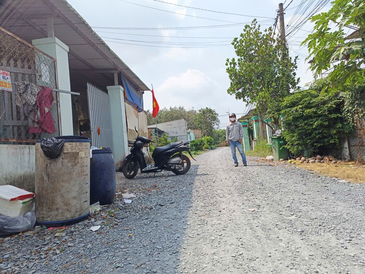 Bán dãy nhà trọ 13 phòng đang cho thu nhập 14tr/Tháng, 2 sẹc TL 2, dt 478m2, có 399m thổ cư, xã Nhuận Đức (mới)