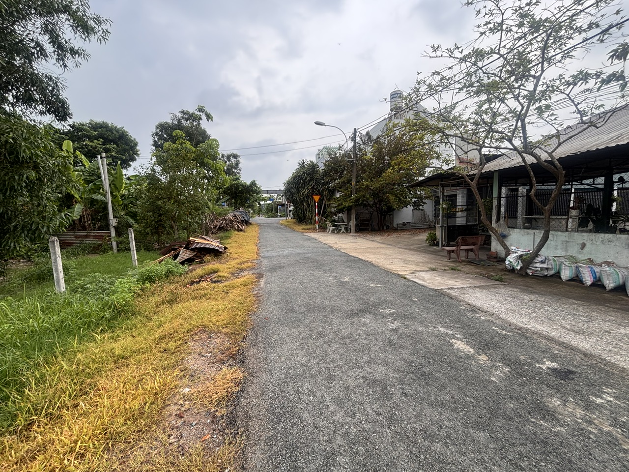 Bán đất Củ Chi, mt đường nhựa 436, 1 sẹc ngắn Cây Bài, tổng 640m2, có 200m thổ cư, Xã Phú Hòa Đông.
