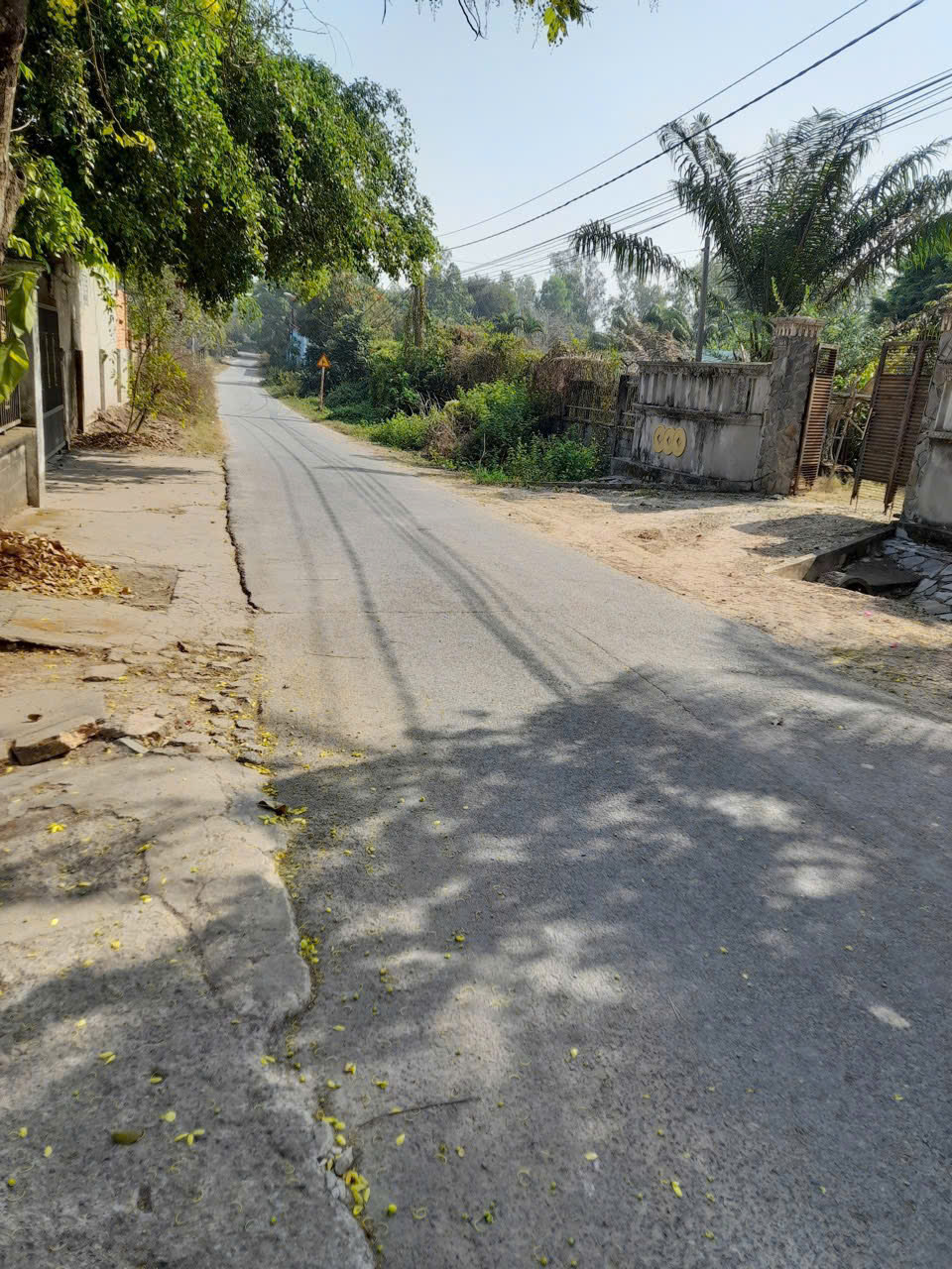 Đất Củ Chi! bán lô đất có căn nhà mt đường NGUYỄN THỊ DÒN, dt 2.155m2, có 230m thổ cư.