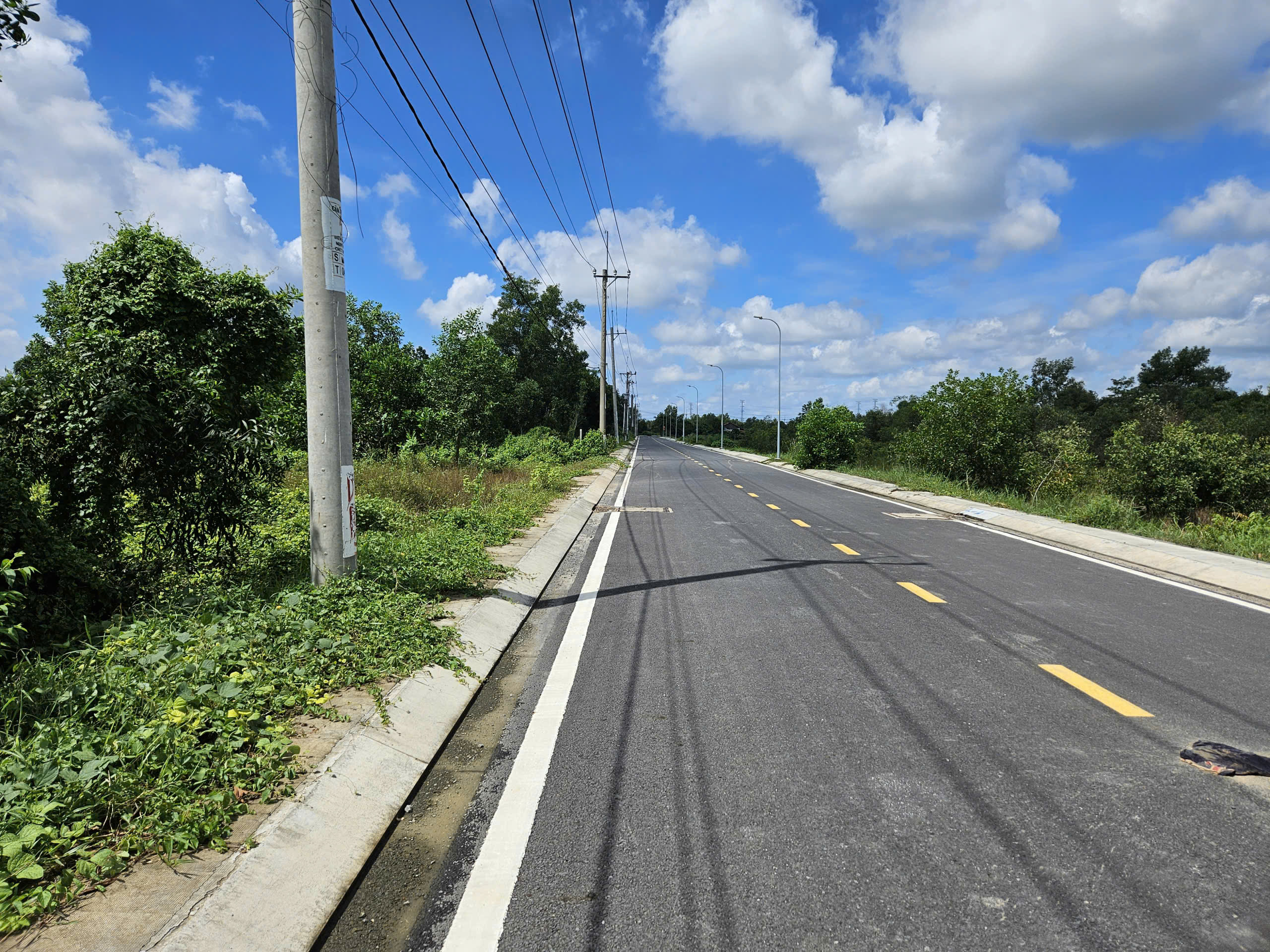 Đất Củ Chi! bán lô đất mặt tiền đường Nguyễn Thị Lèn, dt 325m2, full thổ, xã Trung An (Bình Mỹ mới)